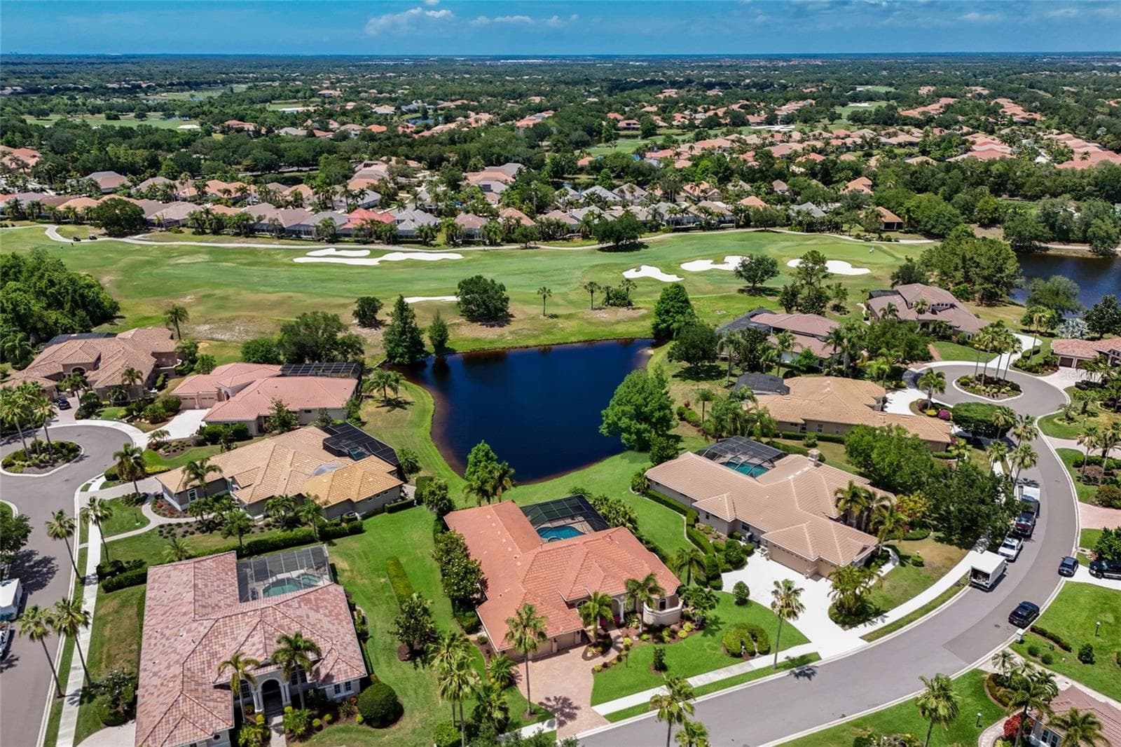 Single Family Residence at 7207 ASHLAND GLN, LAKEWOOD RANCH, photo 68 of 83