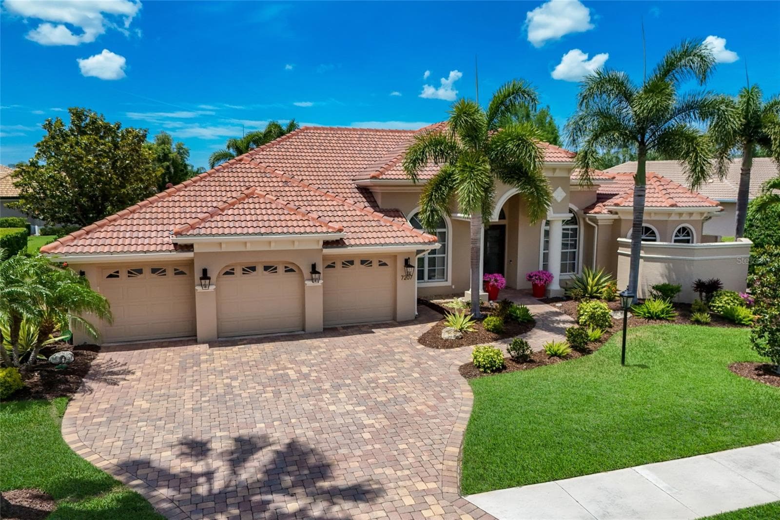 Single Family Residence at 7207 ASHLAND GLN, LAKEWOOD RANCH, photo 71 of 83