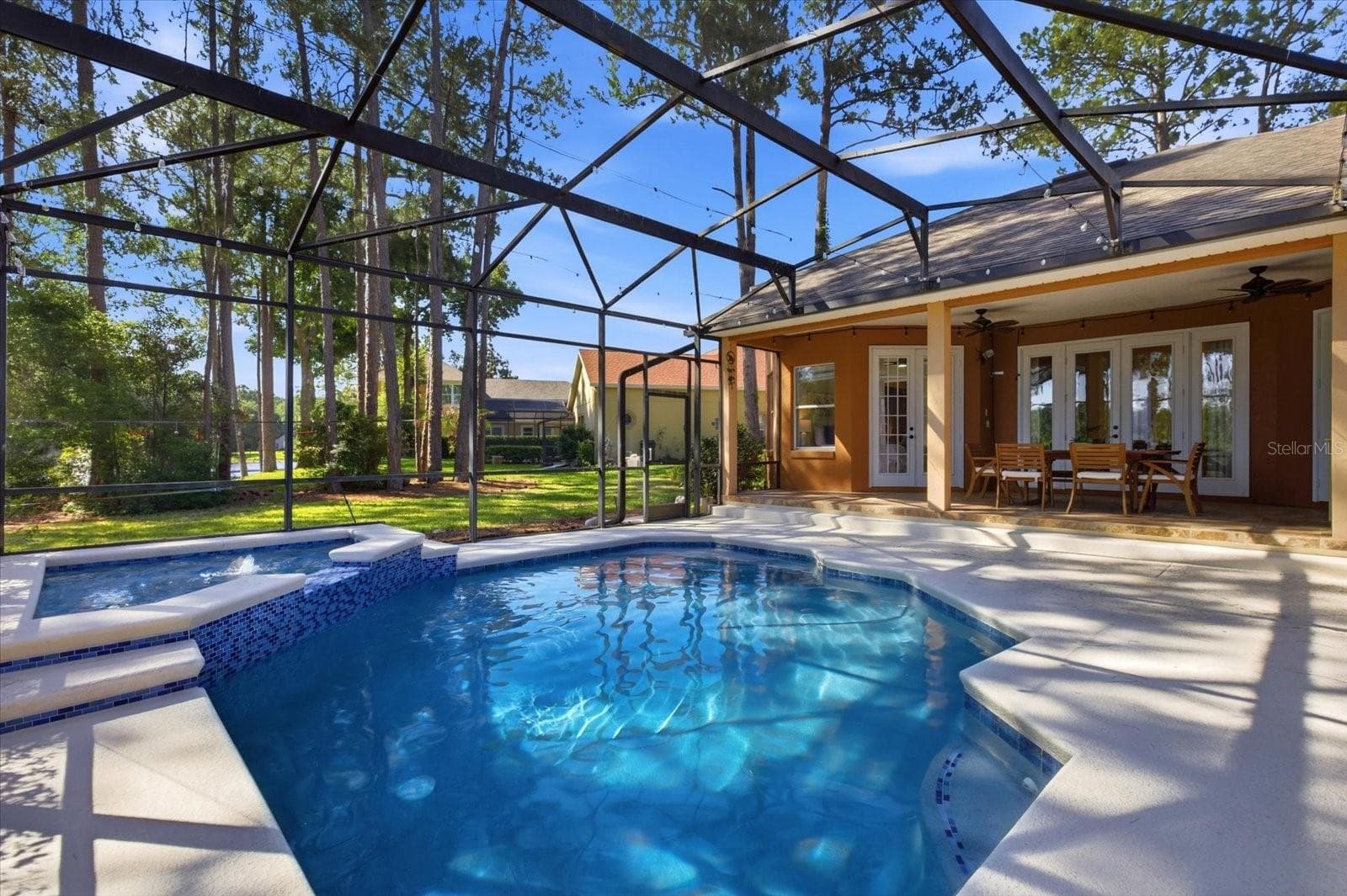 Single Family Residence at 1064 CEASARS CT, MOUNT DORA, photo 25 of 40