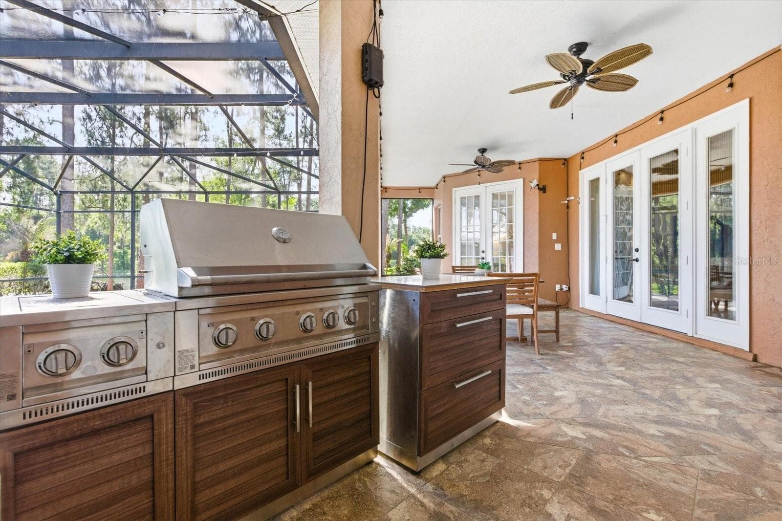 Single Family Residence at 1064 CEASARS CT, MOUNT DORA, photo 23 of 40