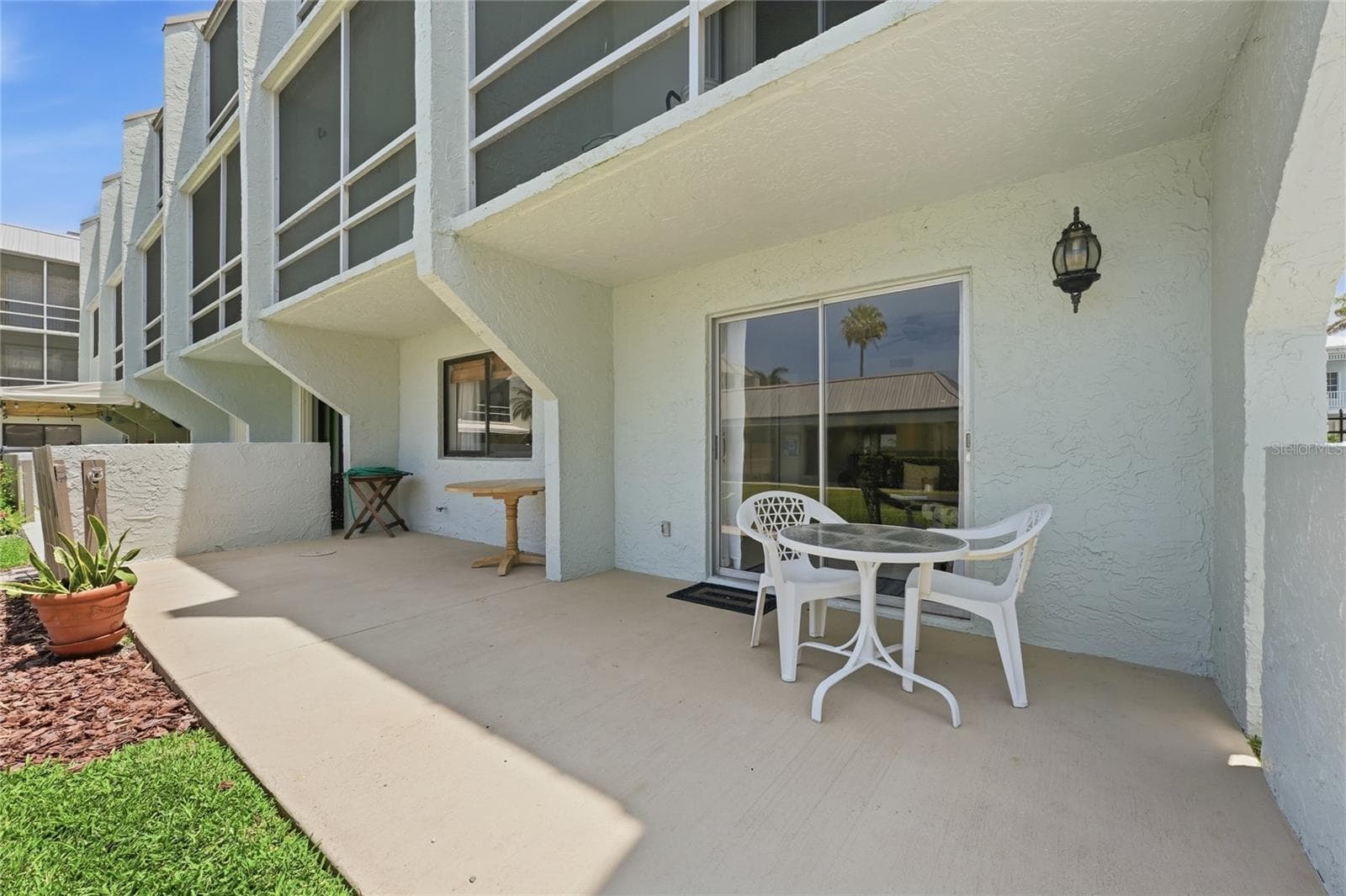 25 x 8 foot patio - 1300 SEAWAY DR #C1, HUTCHINSON ISLAND