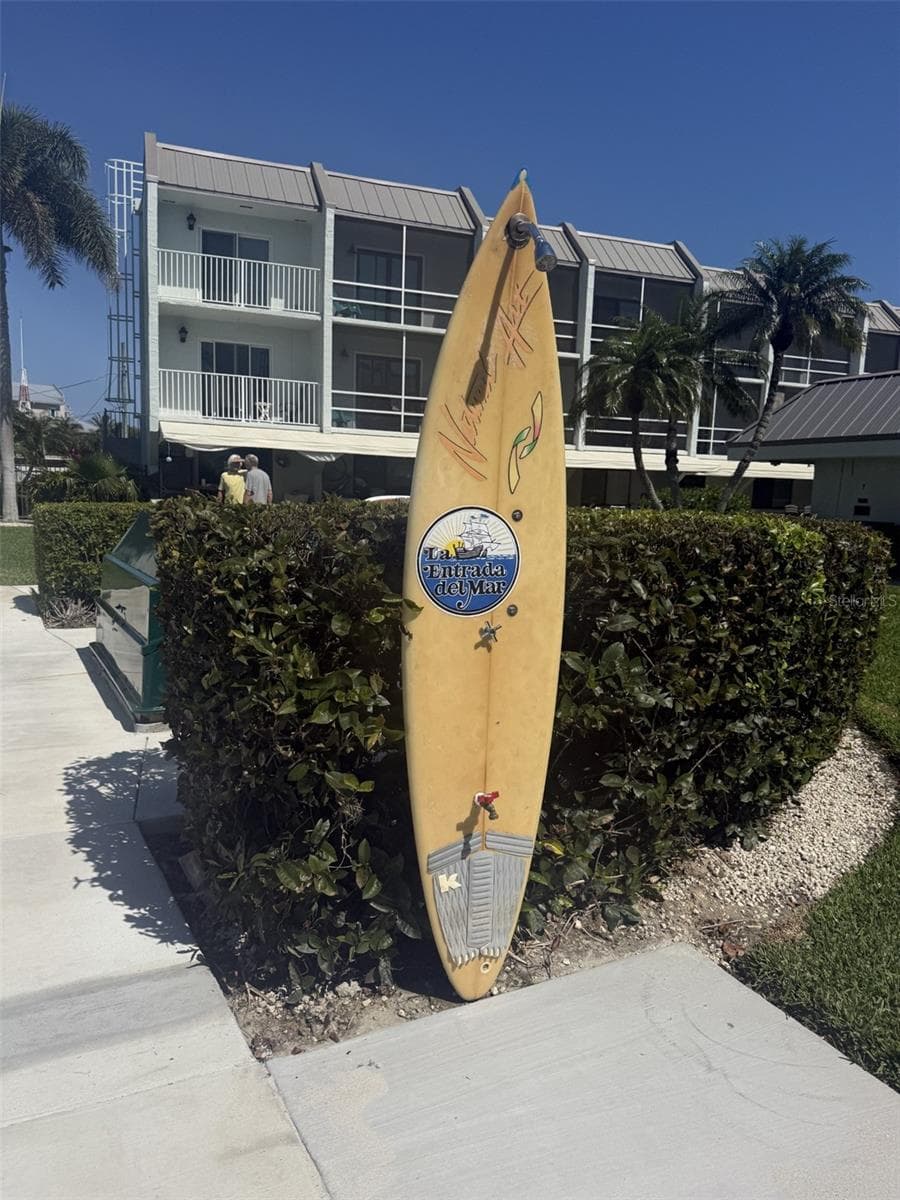 Clever place for a water spigot - 1300 SEAWAY DR #C1, HUTCHINSON ISLAND