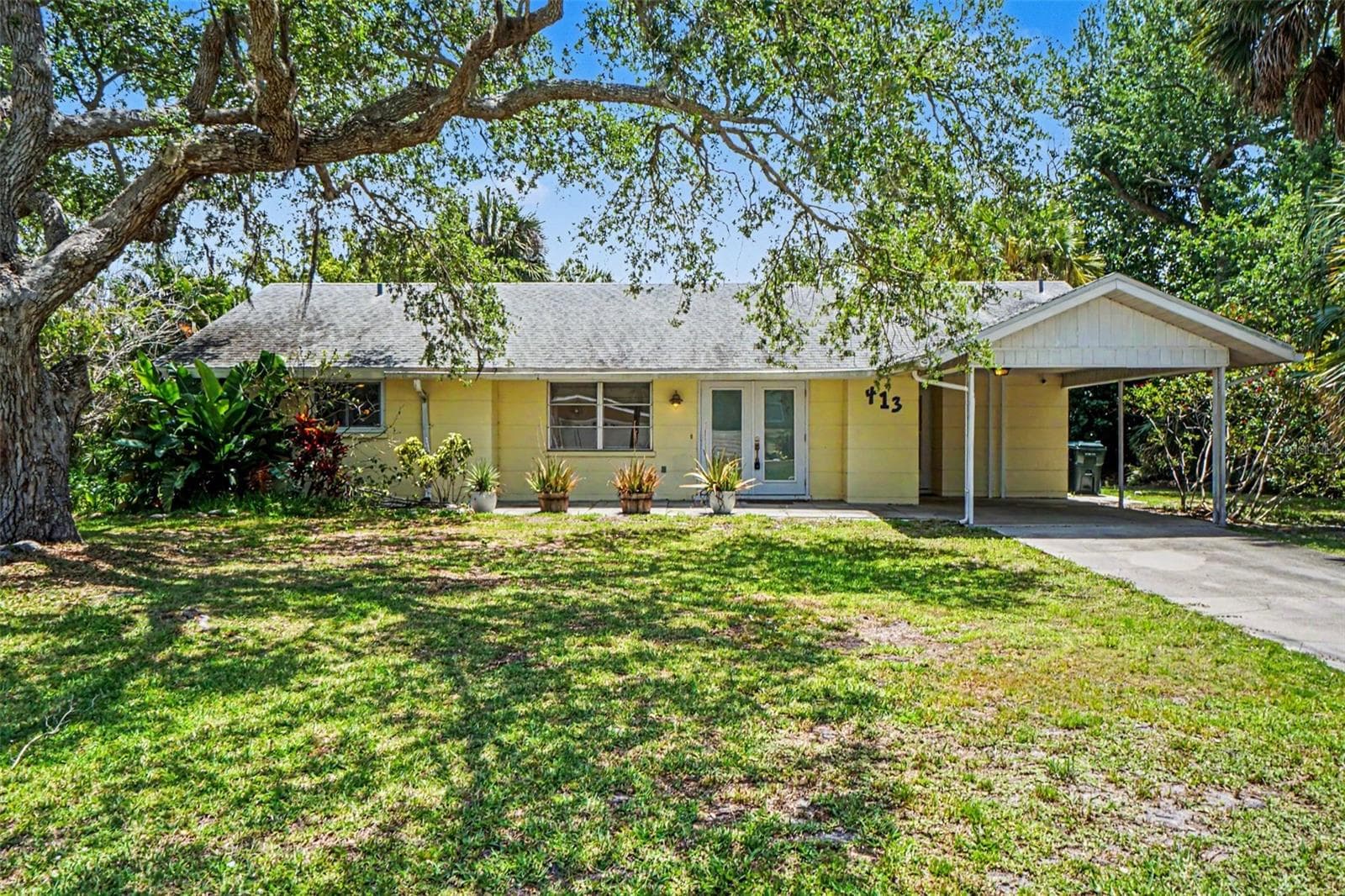 Single Family Residence at 413 PAMETO RD, NOKOMIS, photo 2 of 49