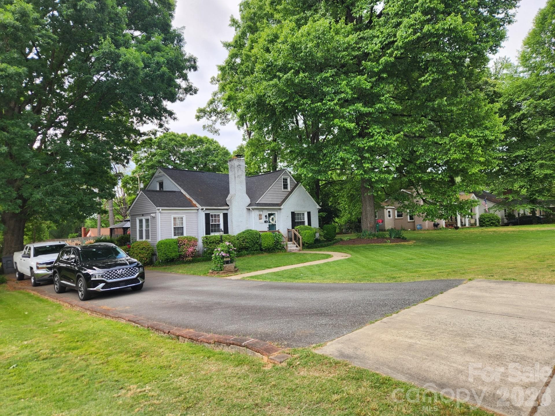 Ample Parking - 3922 Mcmillan Street, Charlotte