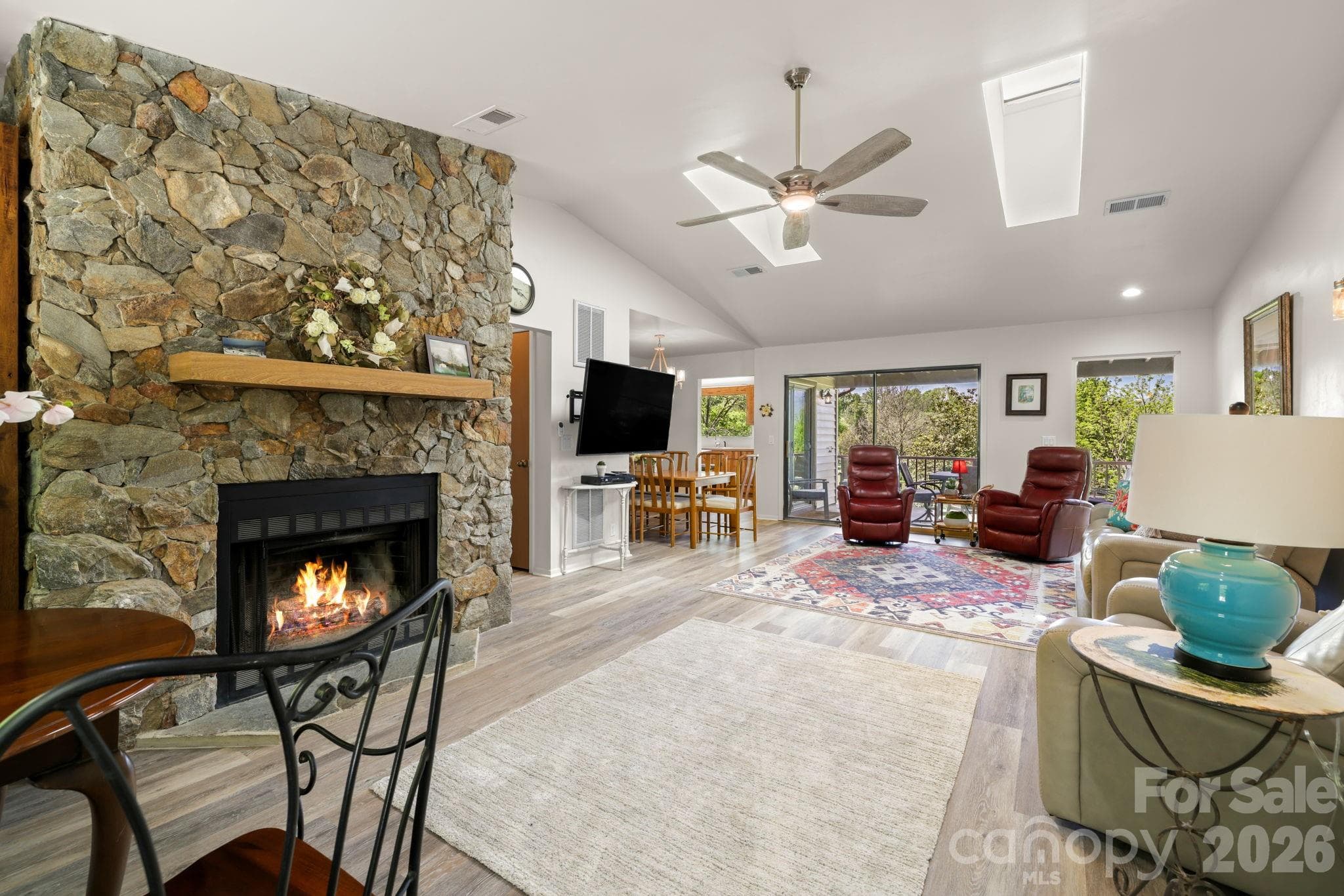 Single Family Residence at 208 Quail Ridge Trail, Franklin, photo 13 of 45