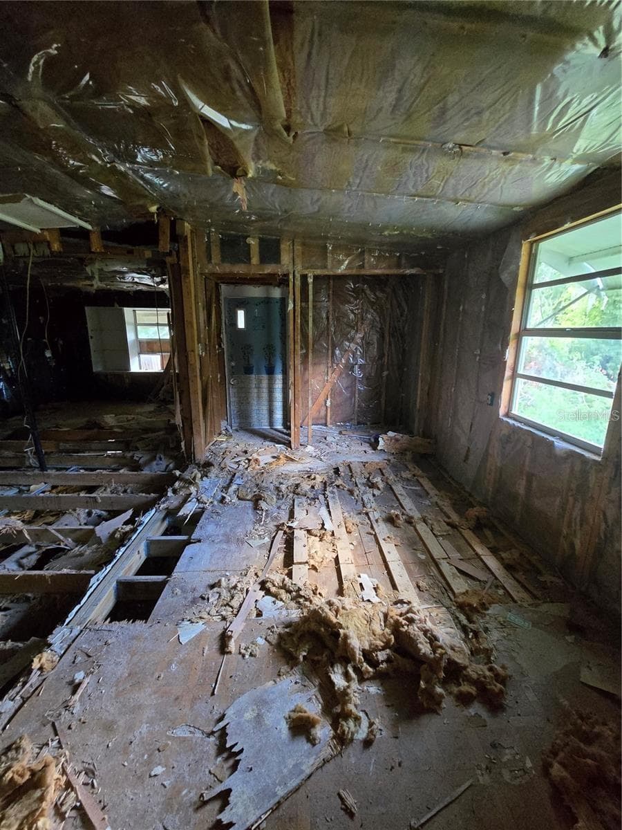 Mobile Home at 17208 MERCURY RD, ORLANDO, photo 6 of 8
