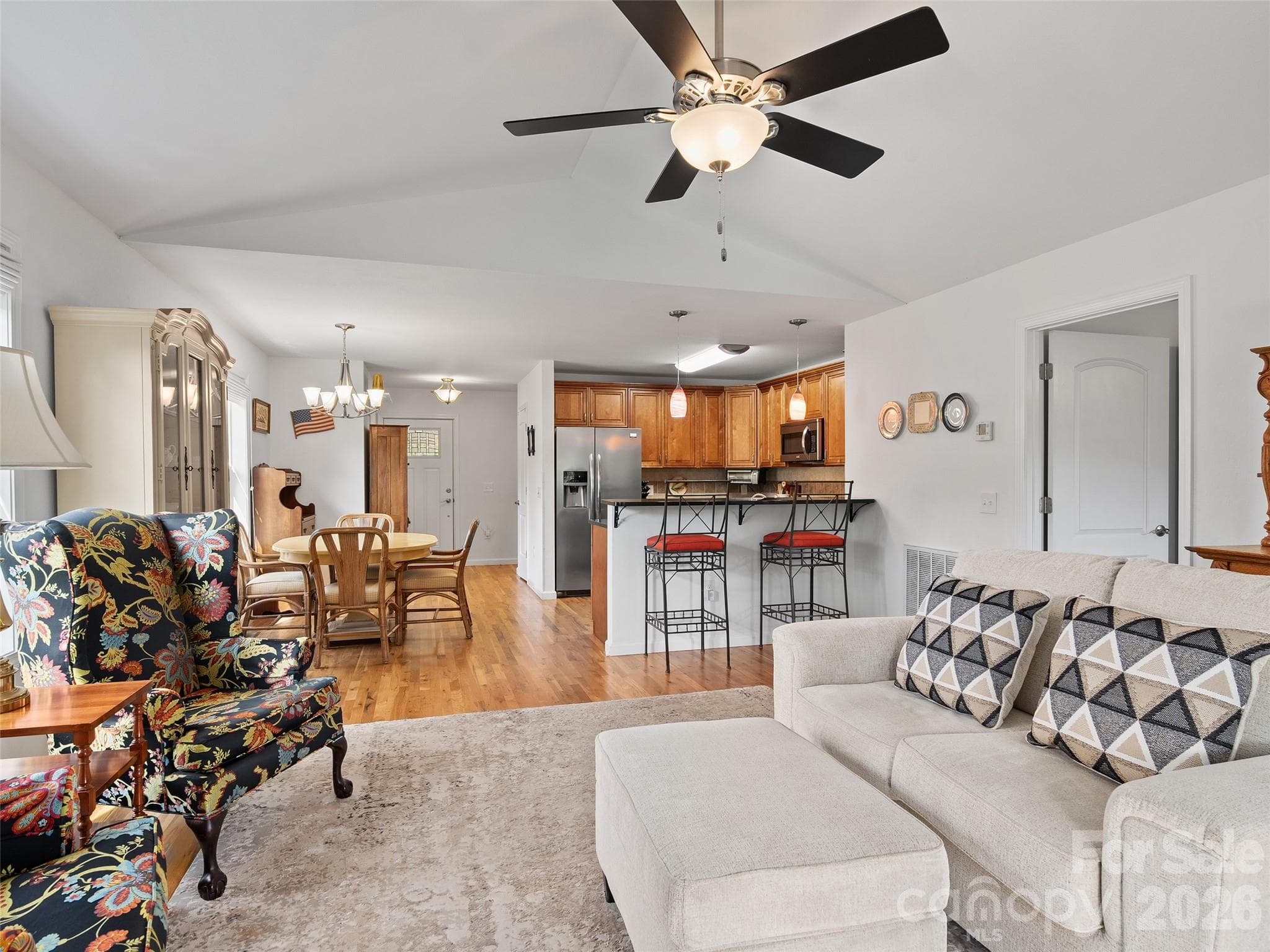 Townhouse at Waynesville, photo 4 of 23