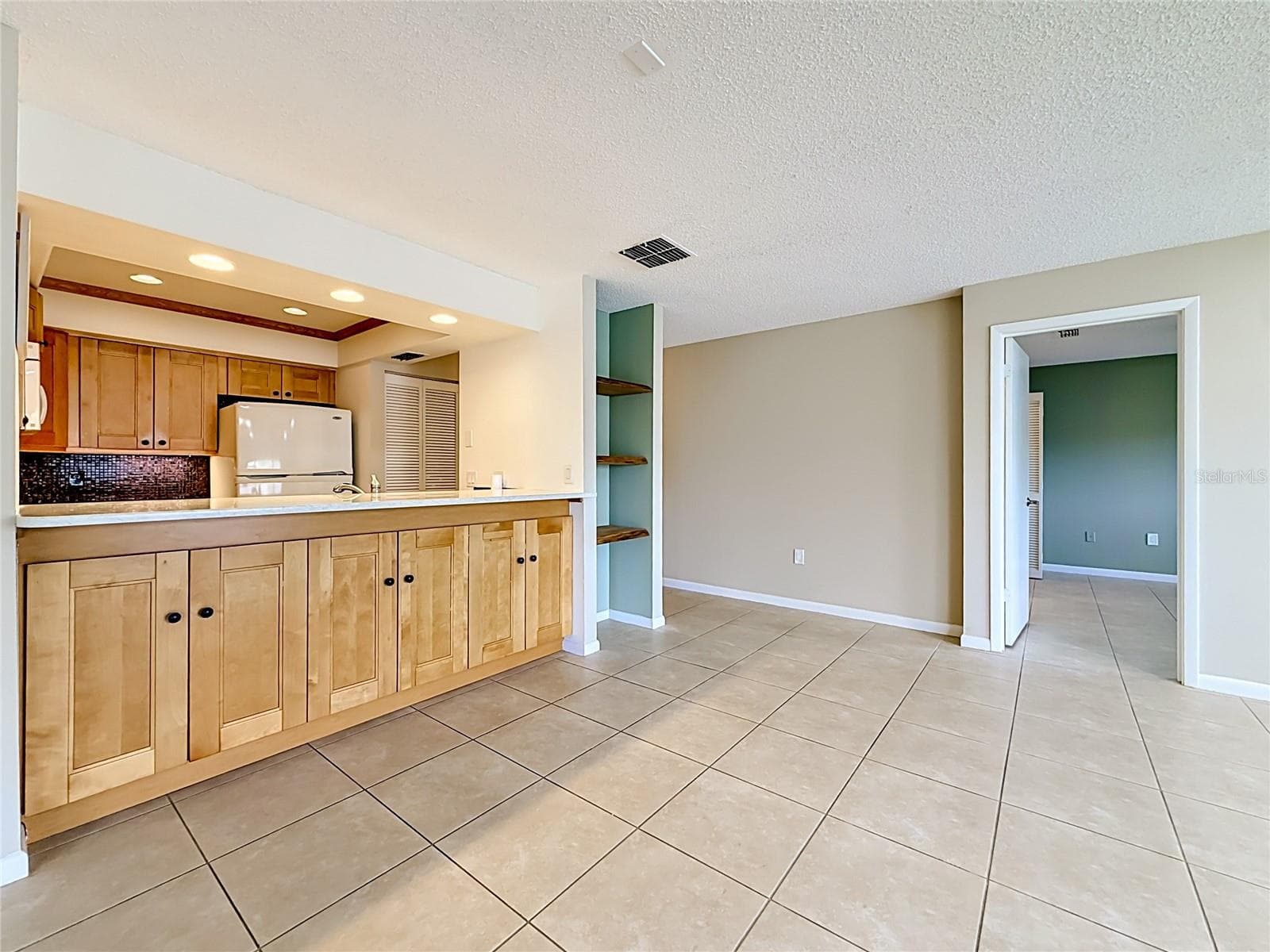 Condominium at 2733 COUNTRYSIDE BLVD #105, CLEARWATER, photo 13 of 43