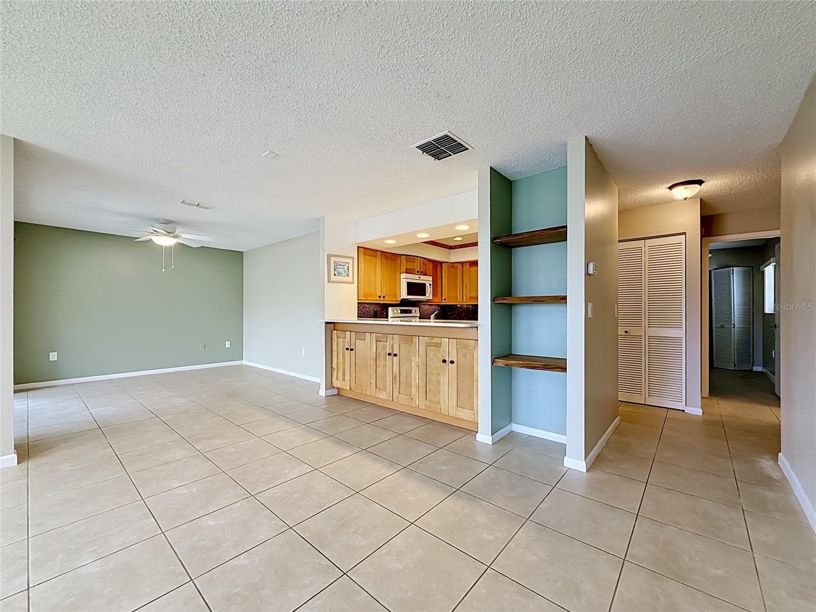 Condominium at 2733 COUNTRYSIDE BLVD #105, CLEARWATER, photo 15 of 43