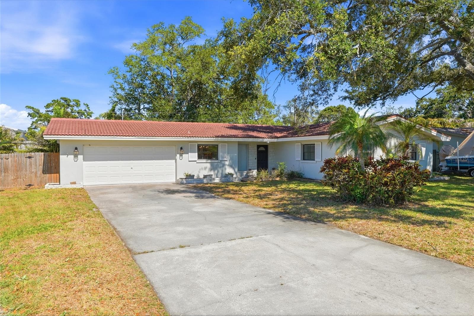 Single Family Residence at 1349 VIEWTOP DR, CLEARWATER, photo 4 of 31