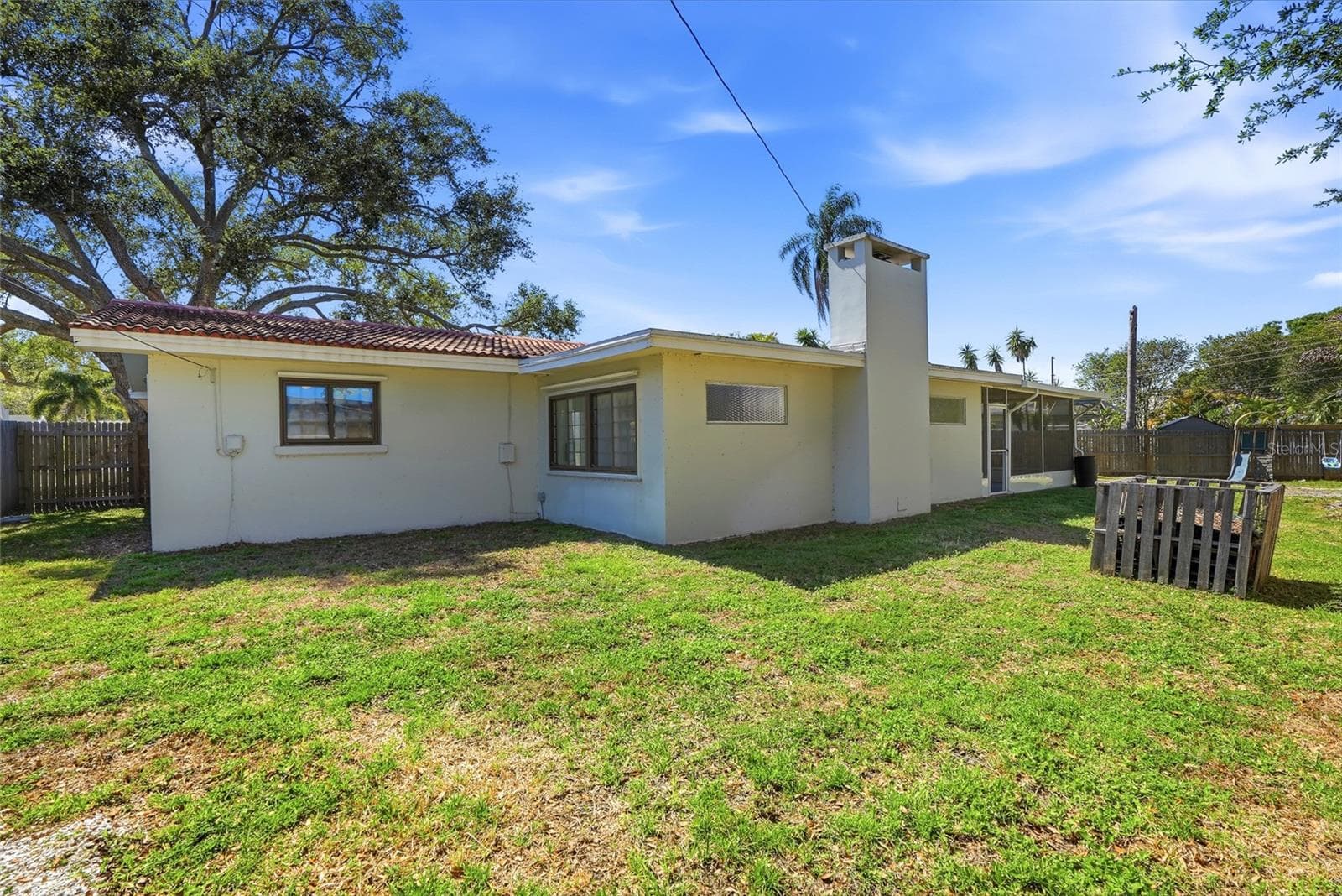 Single Family Residence at 1349 VIEWTOP DR, CLEARWATER, photo 28 of 31