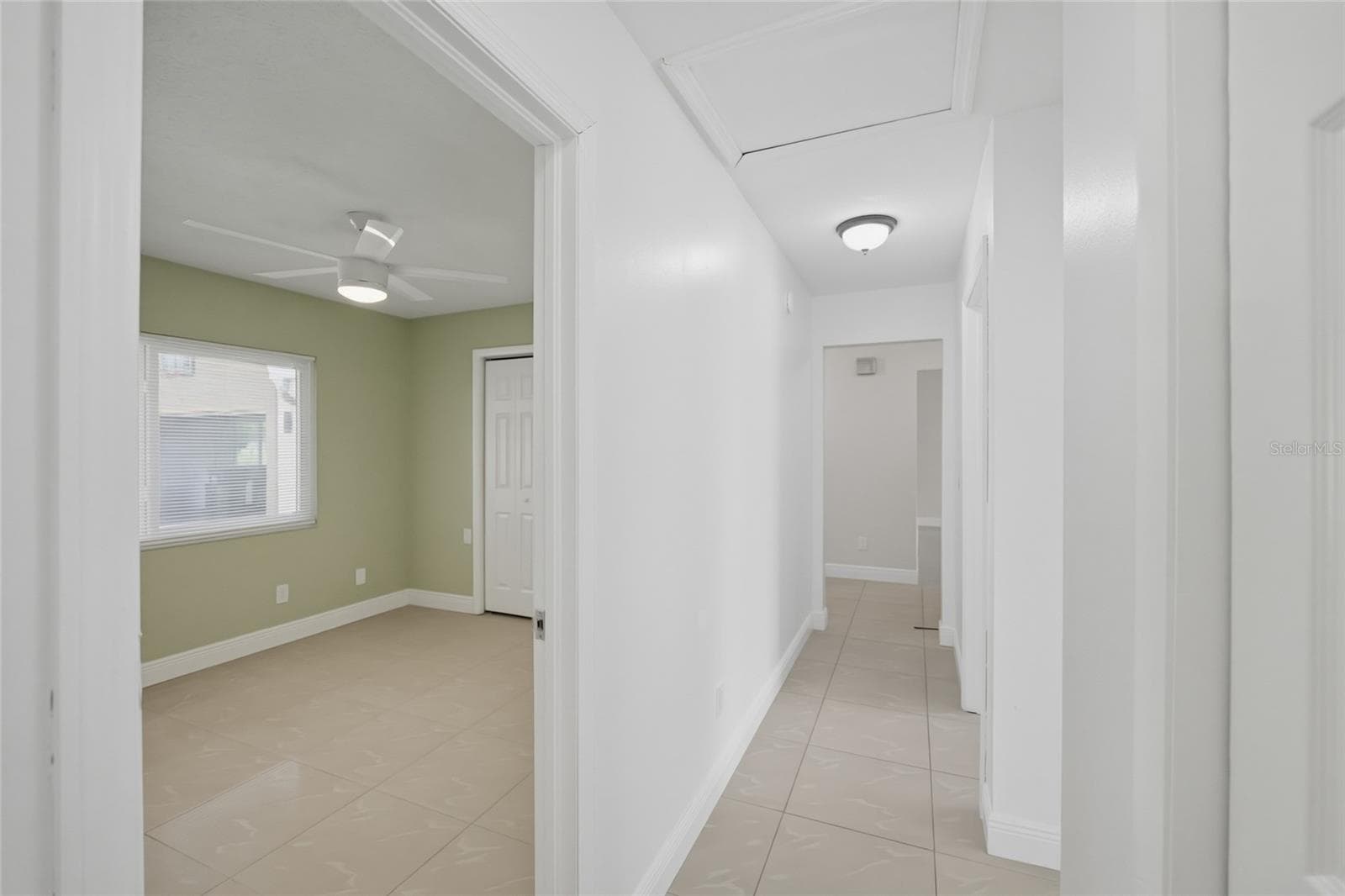 Single Family Residence at 11807 NICKLAUS CIR, TAMPA, photo 25 of 51