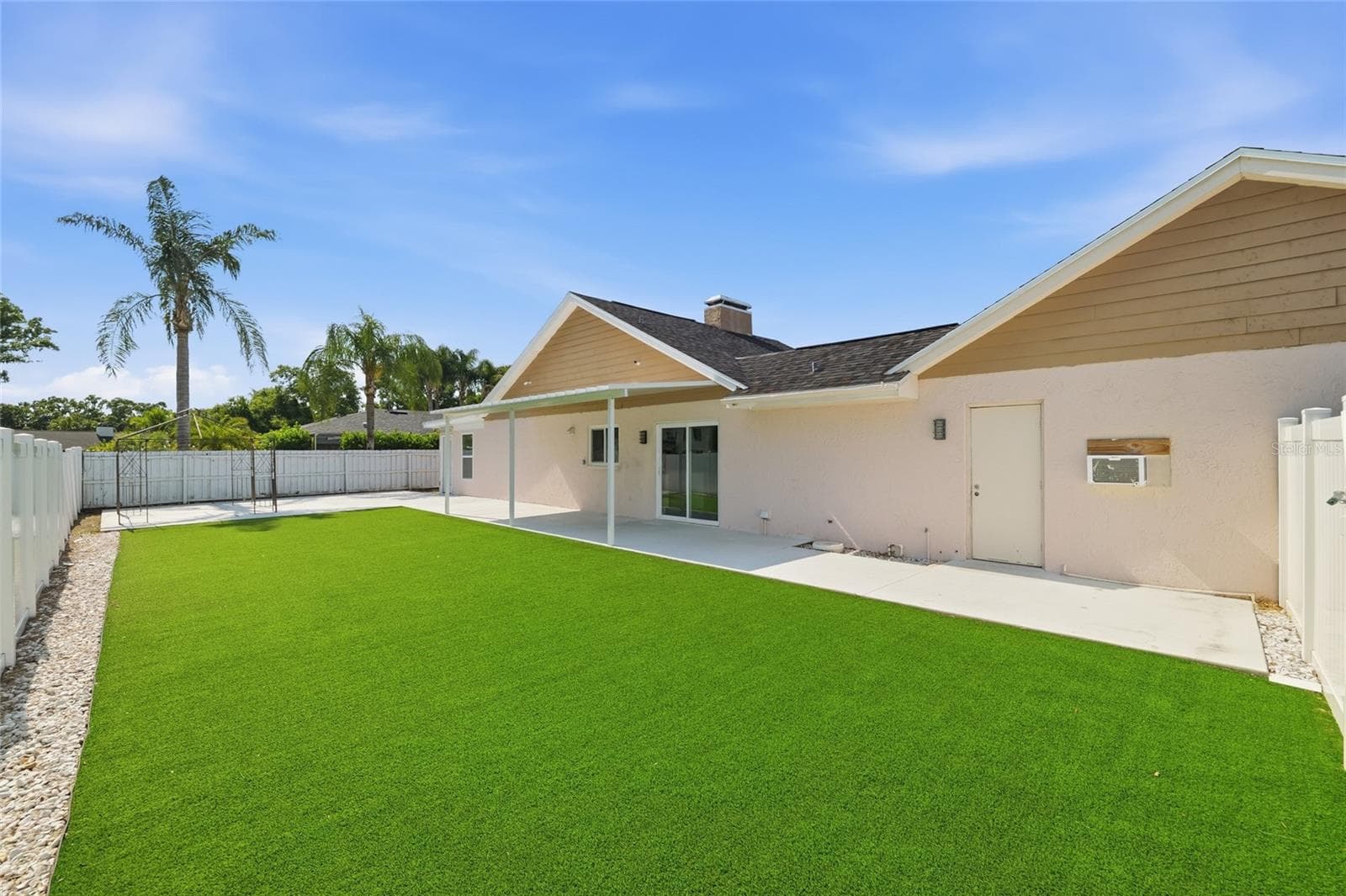 Single Family Residence at 11807 NICKLAUS CIR, TAMPA, photo 37 of 51