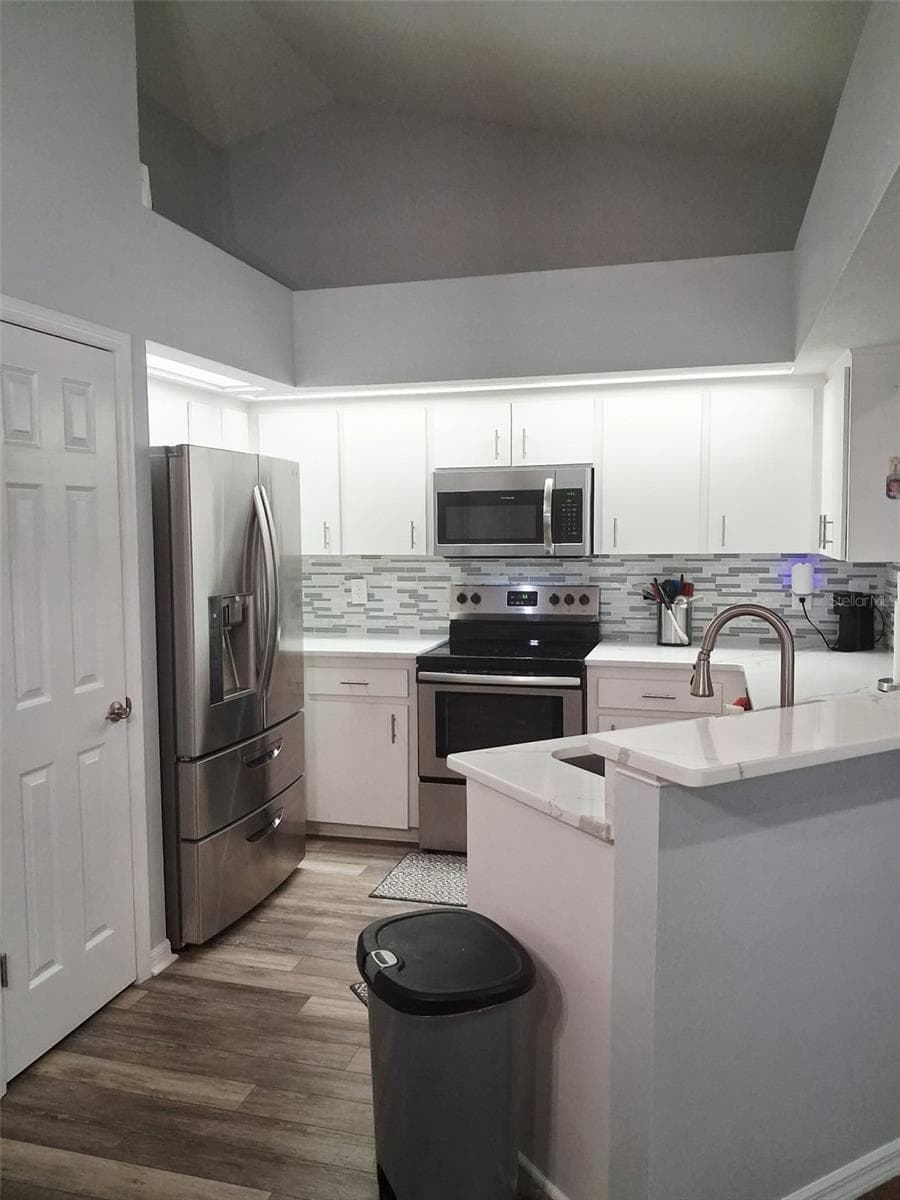 Single Family Residence at 5358 MONTSERRAT DR, LAKELAND, photo 19 of 29
