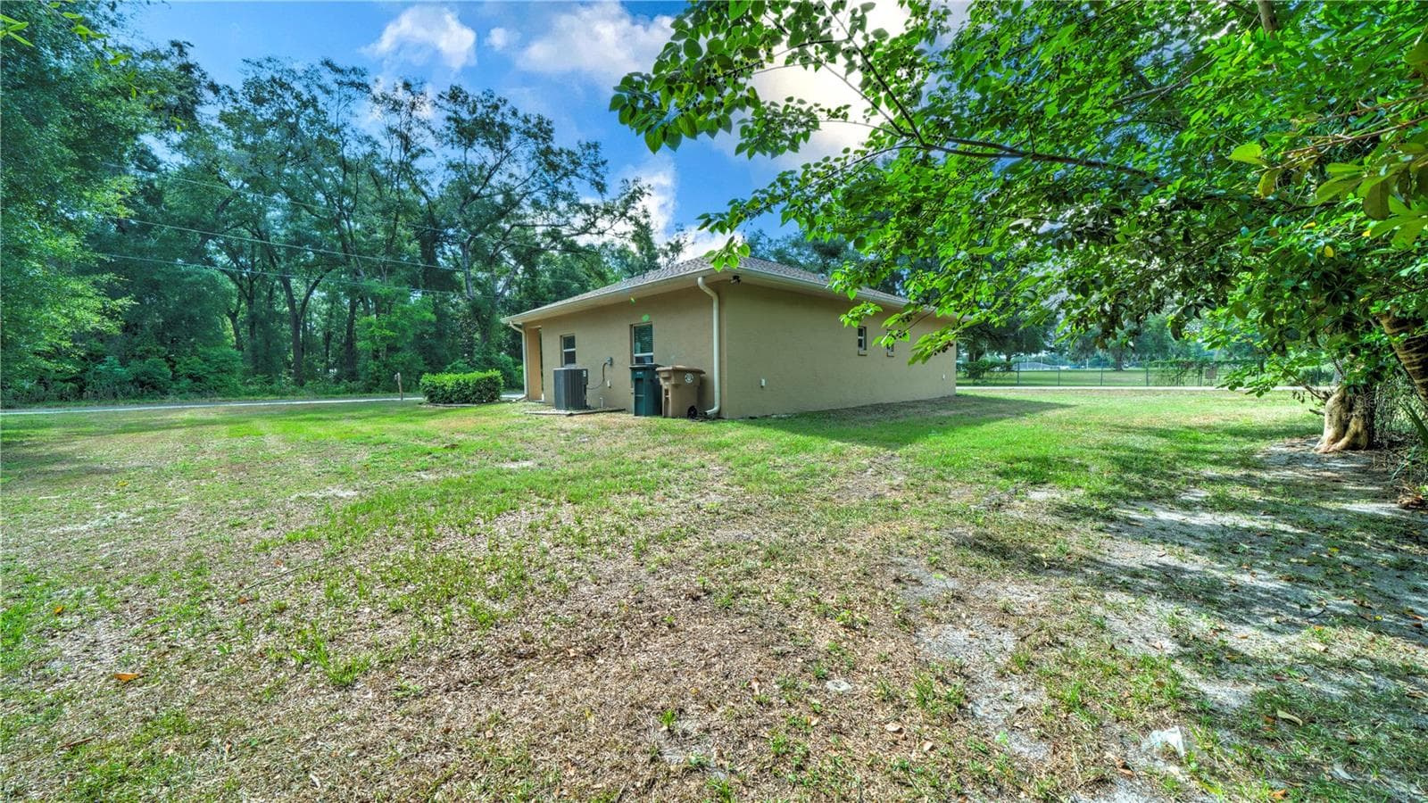 Duplex at 1404 NW 18TH AVE, OCALA, photo 6 of 32