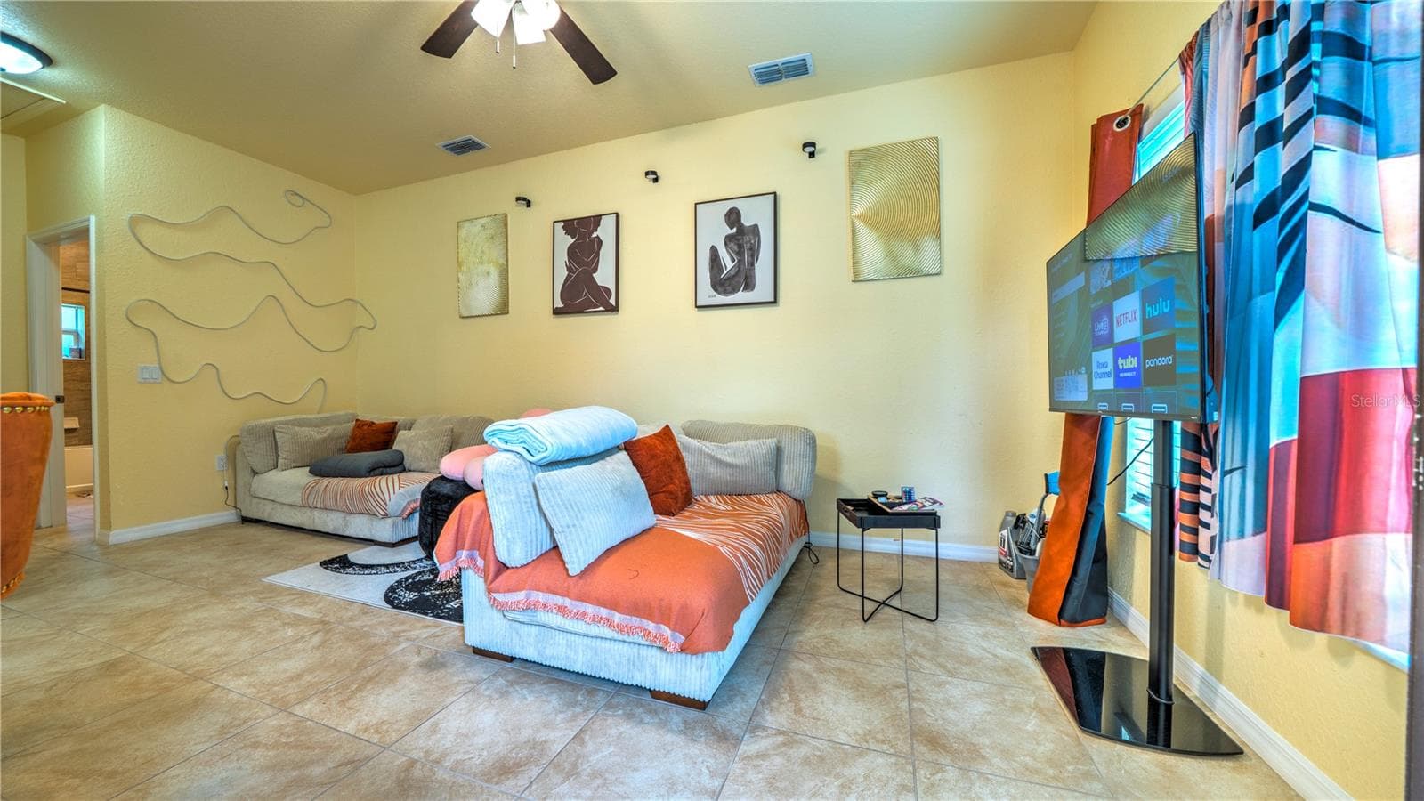 Duplex at 1404 NW 18TH AVE, OCALA, photo 13 of 32
