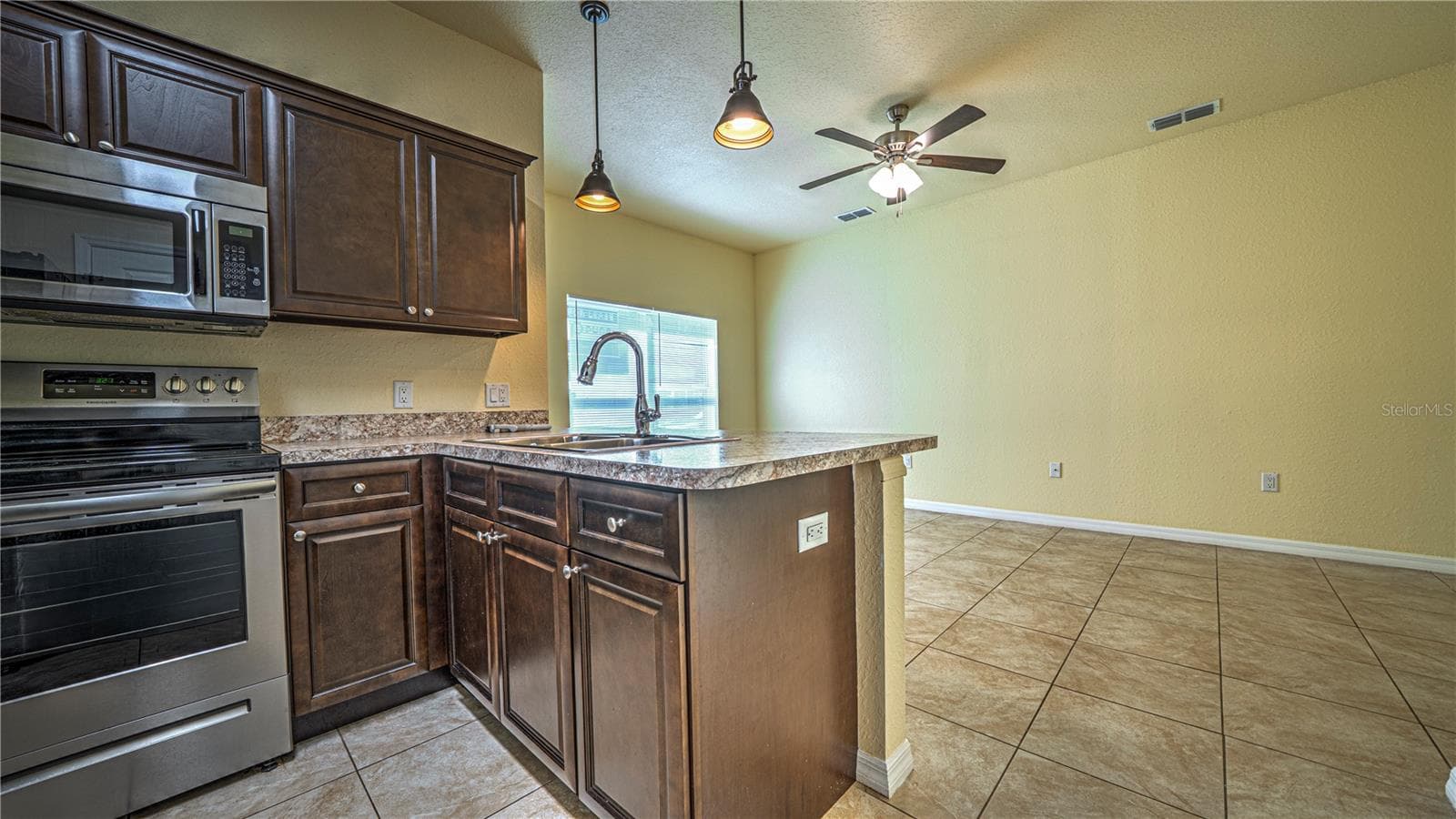 Duplex at 1404 NW 18TH AVE, OCALA, photo 16 of 32