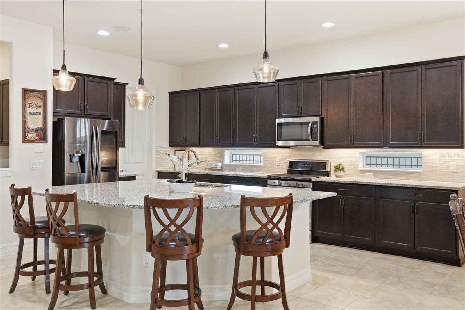Single Family Residence at 10902 CITRON OAKS DR, ORLANDO, photo 12 of 85