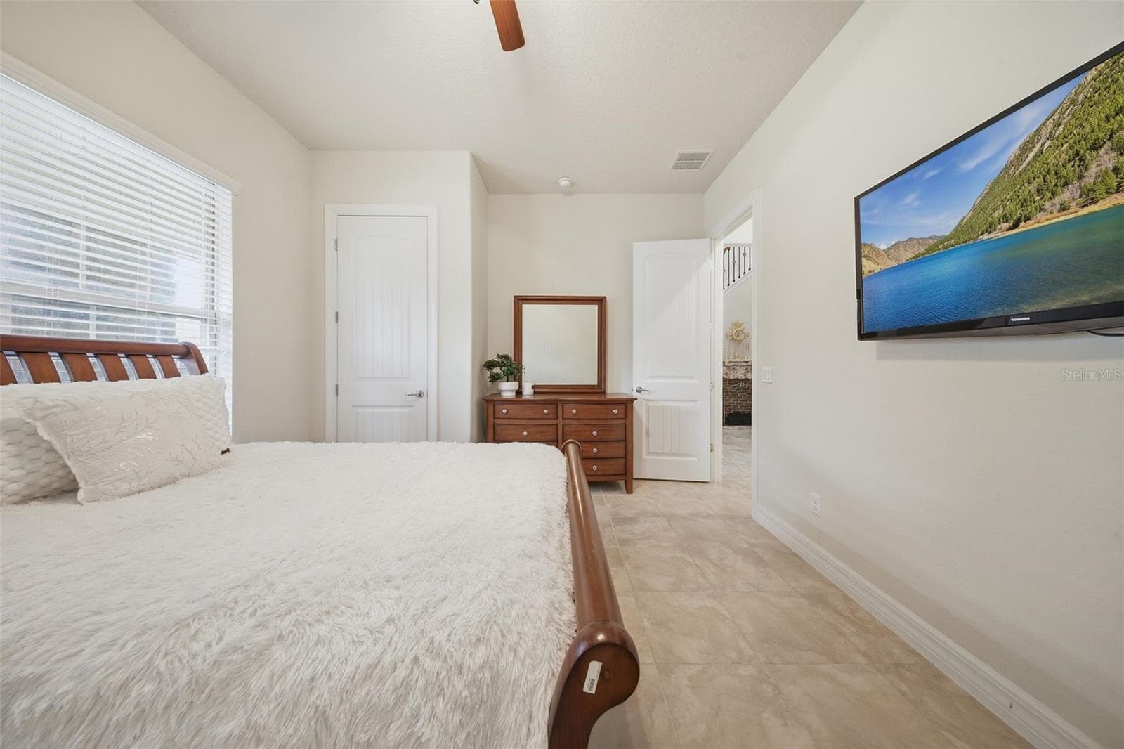 Single Family Residence at 10902 CITRON OAKS DR, ORLANDO, photo 25 of 85