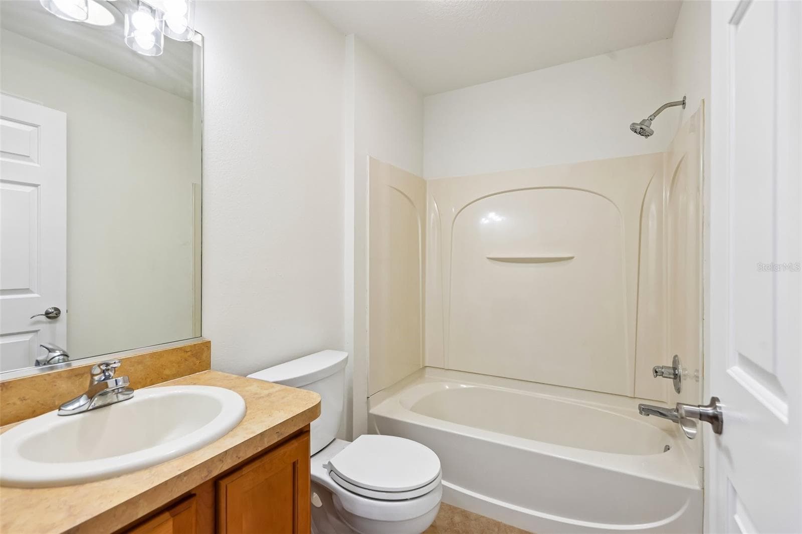 2nd Bath - 1000 KENOVA AVE, THE VILLAGES