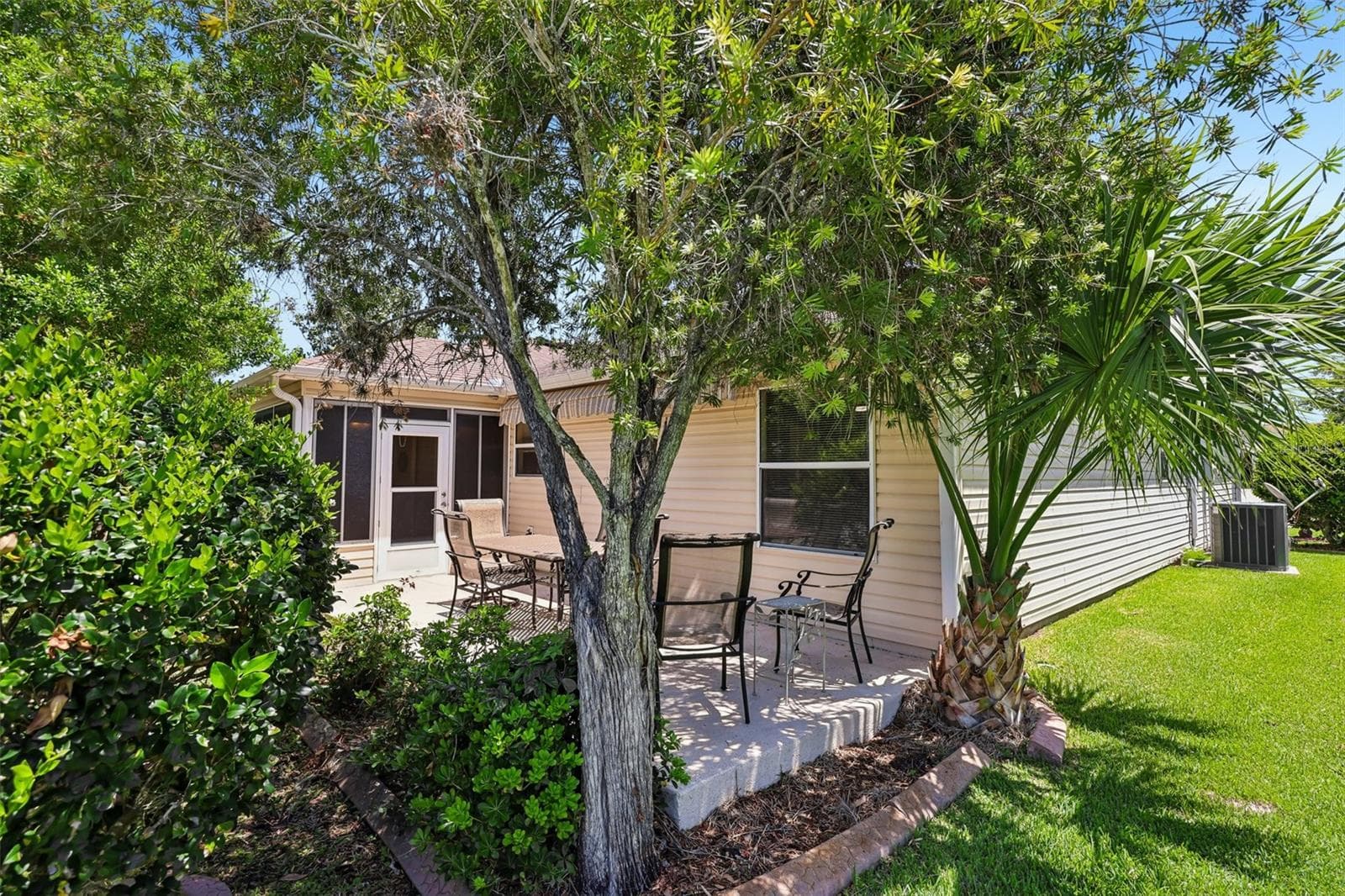 Backyard Left - 1000 KENOVA AVE, THE VILLAGES
