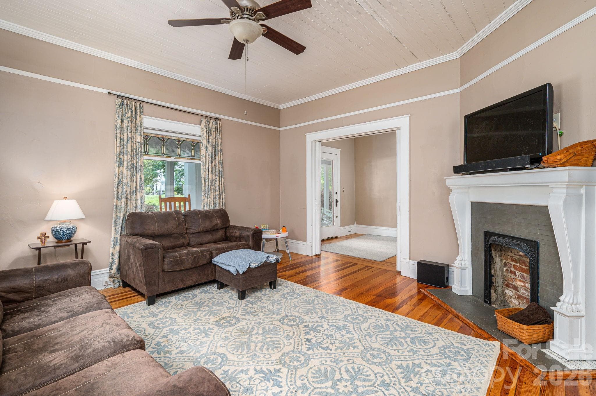Single Family Residence at 306 W Old Post Road, Cherryville, photo 7 of 44