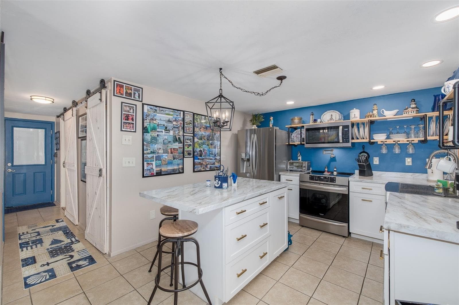 Single Family Residence at 8225 SAN FELIPE CT, PORT RICHEY, photo 6 of 60