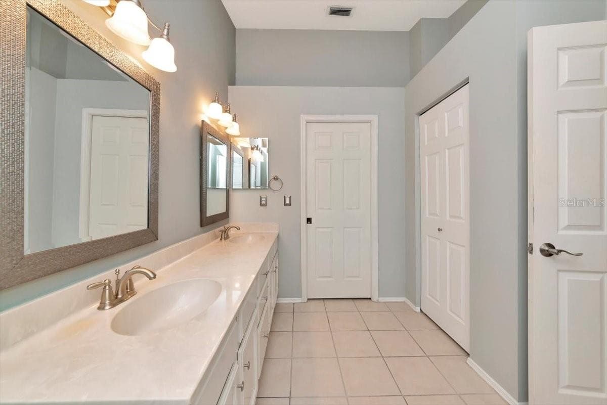 Single Family Residence at 4734 RAINTREE STREET CIR E, BRADENTON, photo 26 of 56