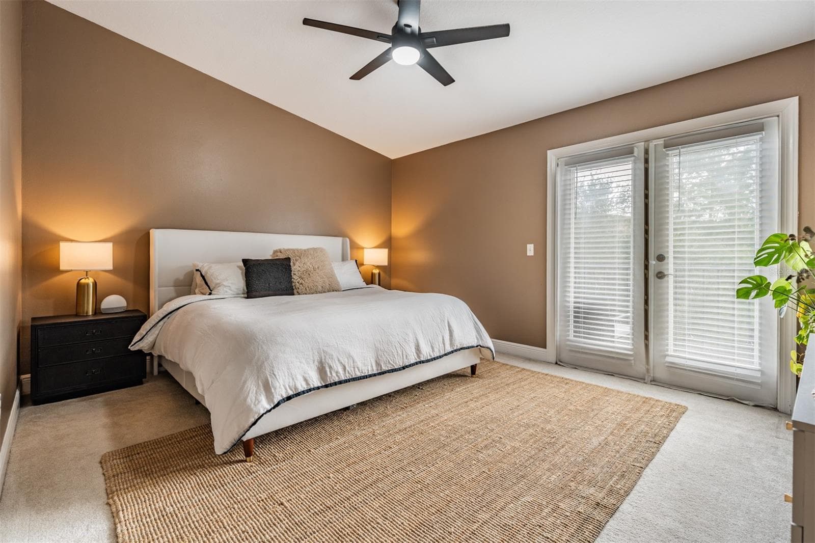 Townhouse at 415 BARCELONA DR, ST PETERSBURG, photo 19 of 38