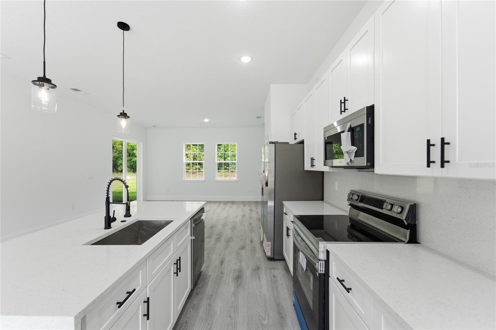 Single Family Residence at 226 E CALDWELL DR, DUNNELLON, photo 11 of 40