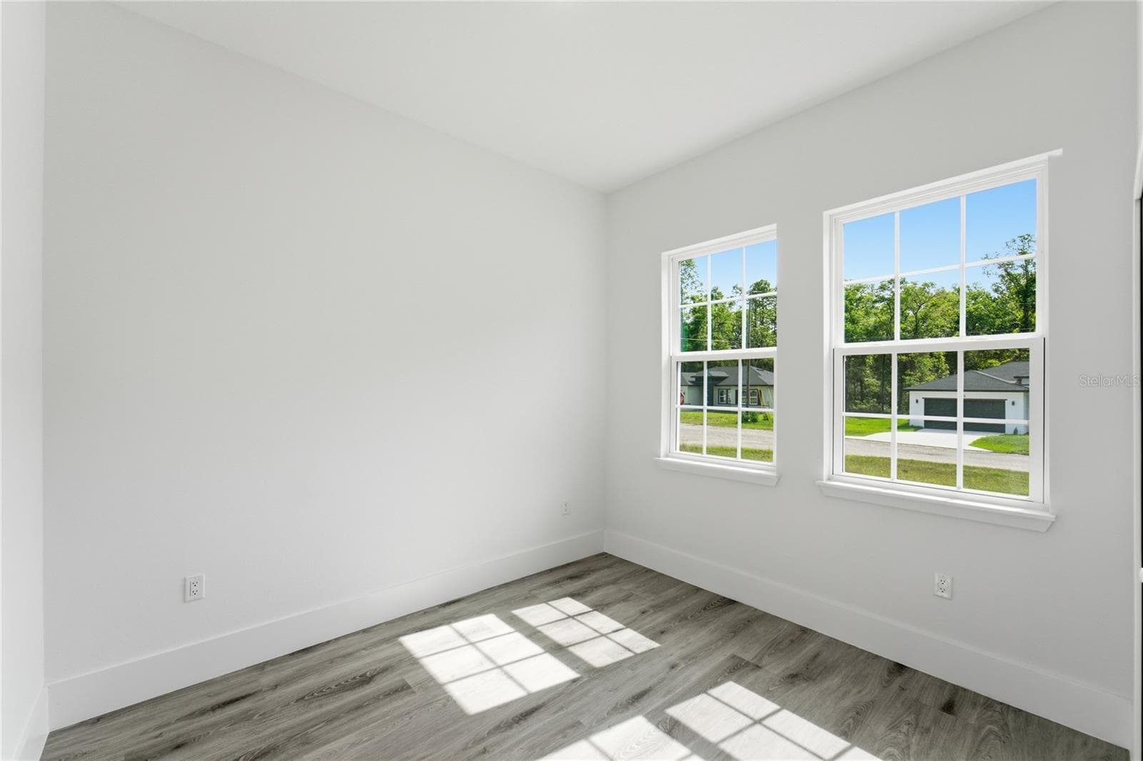 Single Family Residence at 226 E CALDWELL DR, DUNNELLON, photo 23 of 40