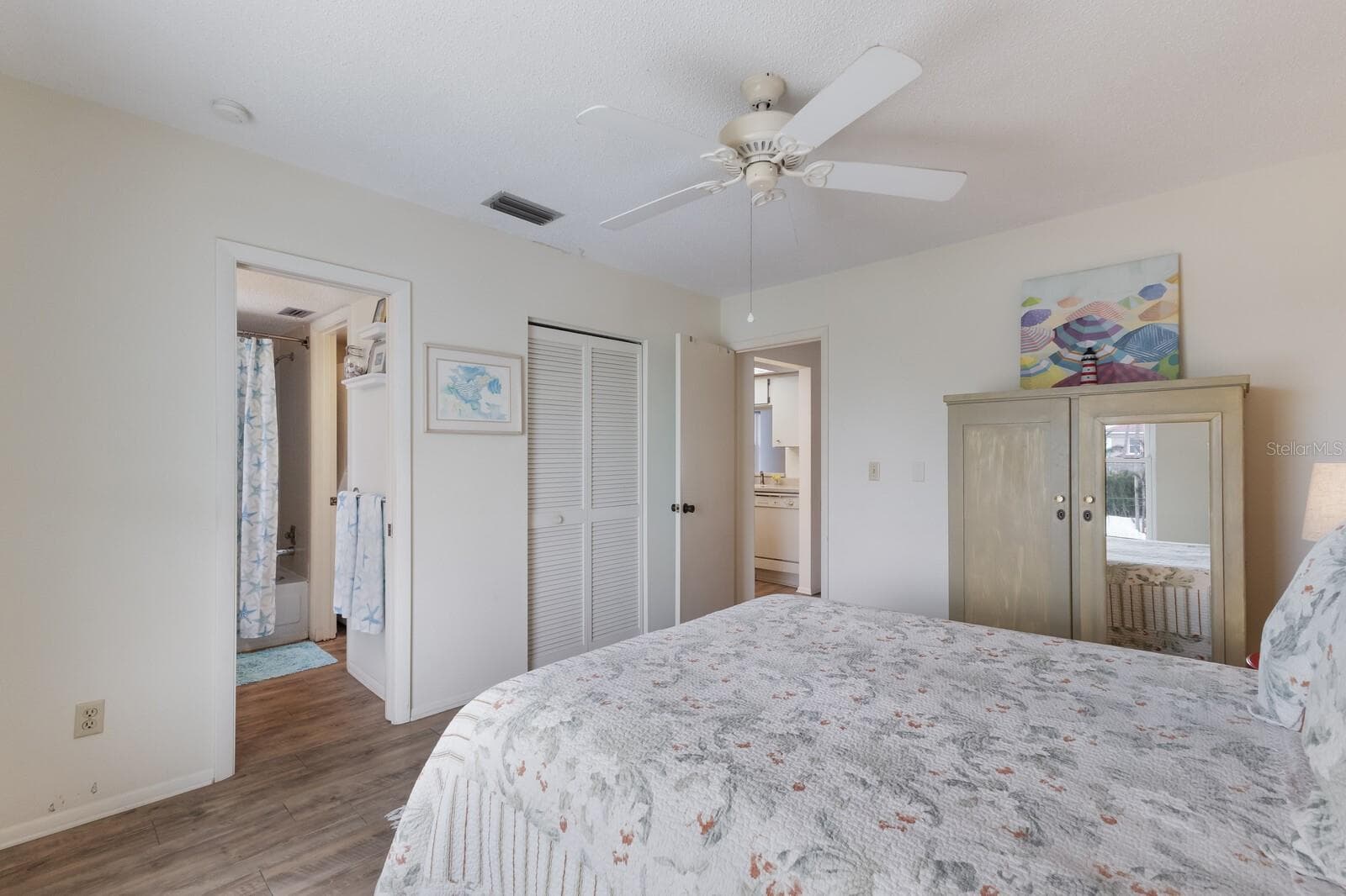 Condominium at 205 HIGHLAND AVE #2, BRADENTON BEACH, photo 19 of 43