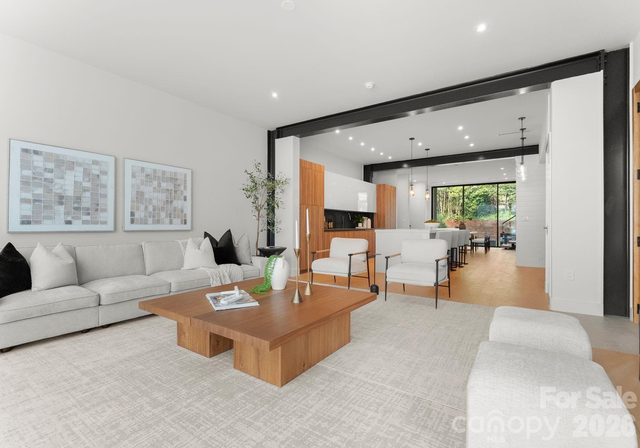 Condominium at Charlotte, photo 2 of 17