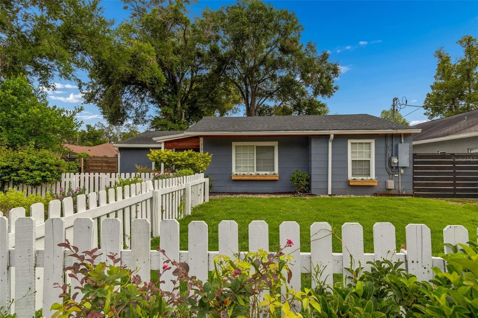 Single Family Residence at 1304 E KNOLLWOOD ST, TAMPA, photo 26 of 30