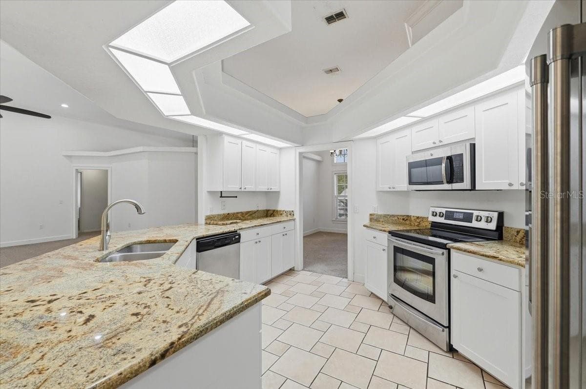 Single Family Residence at 5628 WOODWIND HILLS DR, LAKELAND, photo 13 of 84
