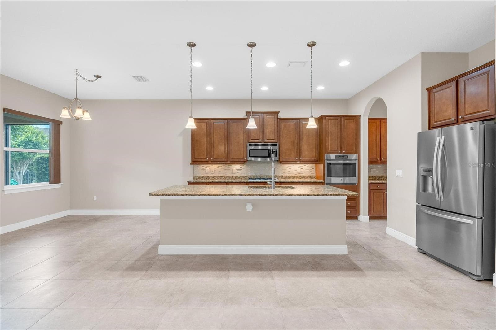 UNSTAGED KITCHEN / DINING - 903 VICTORIA HILLS DR S, DELAND
