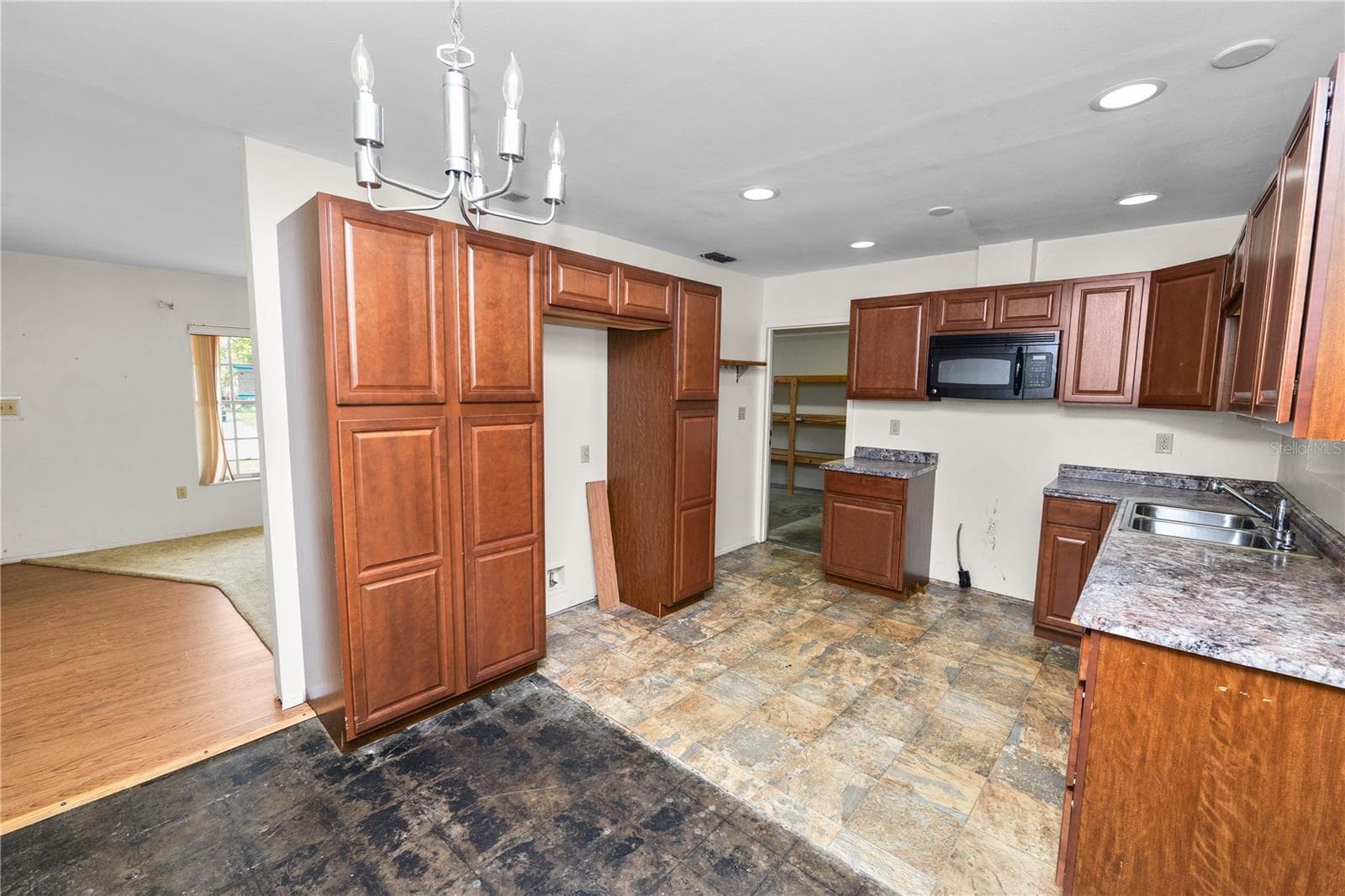 Single Family Residence at 760 MANOR DR, BARTOW, photo 9 of 33