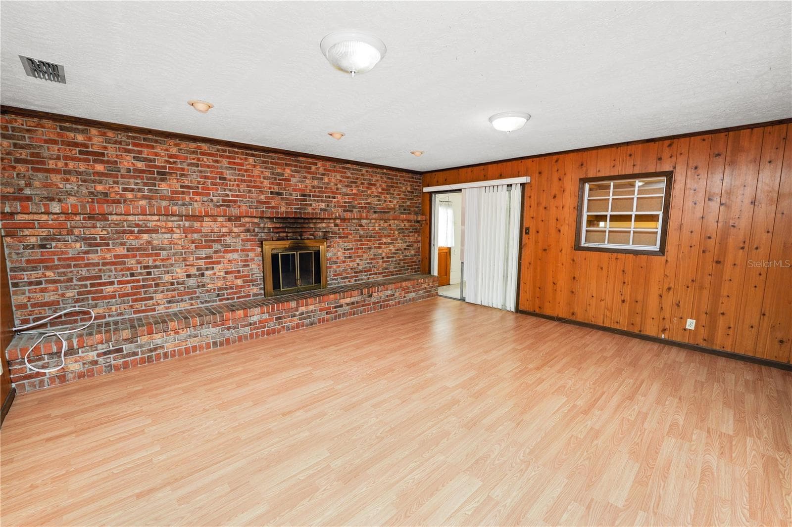 Single Family Residence at 760 MANOR DR, BARTOW, photo 11 of 33