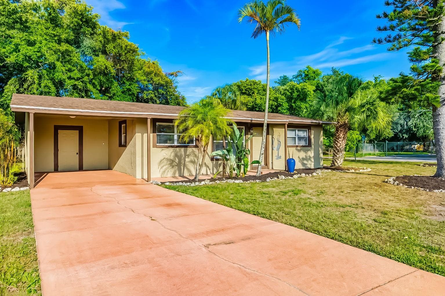 Single Family Residence at 4219 35TH ST W, BRADENTON, photo 4 of 45