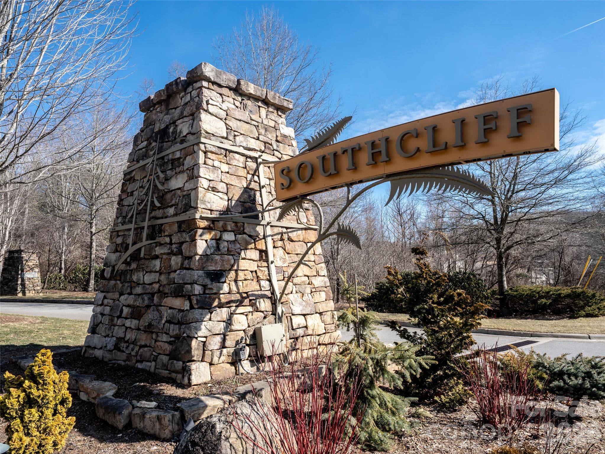 Southcliff Entrance - 9997 Southcliff Parkway, Fairview