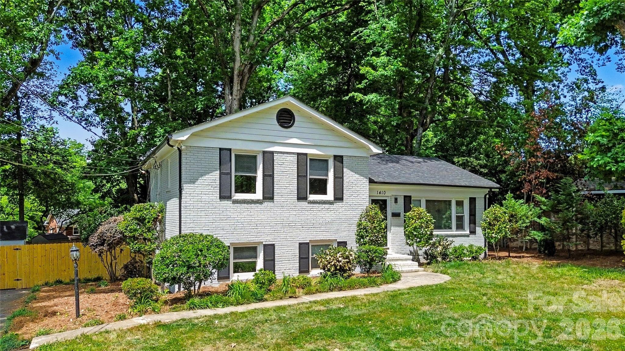 Front Elevation - Charlotte