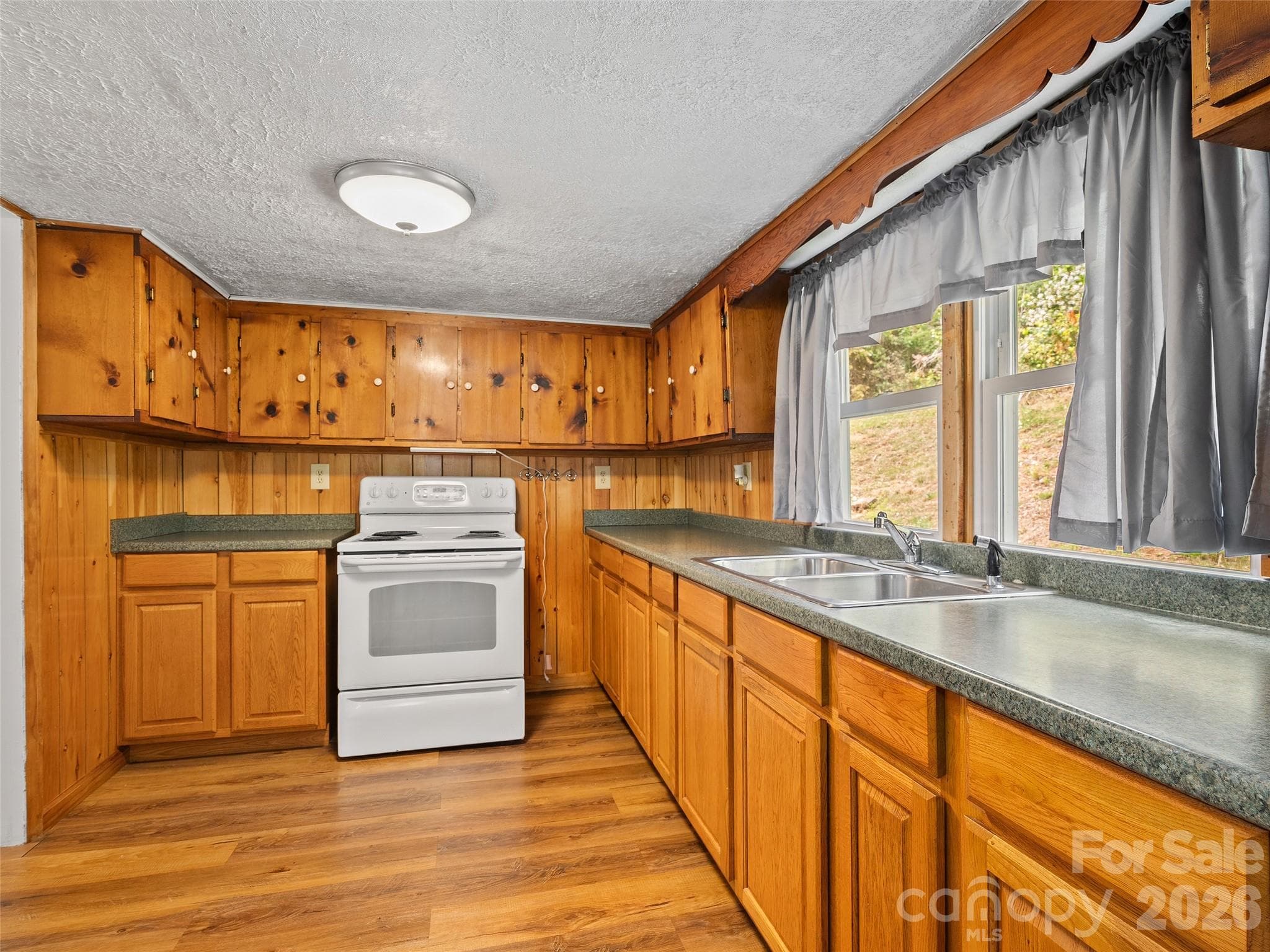 Single Family Residence at Canton, photo 9 of 20