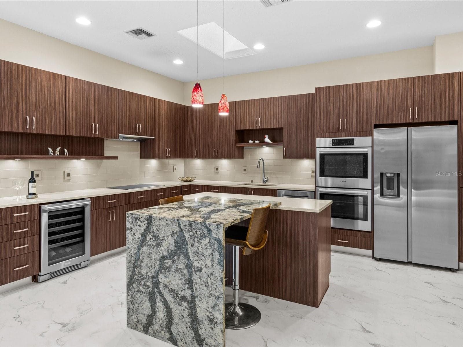 Single Family Residence at 9744 COVENT GARDEN DR, ORLANDO, photo 17 of 61