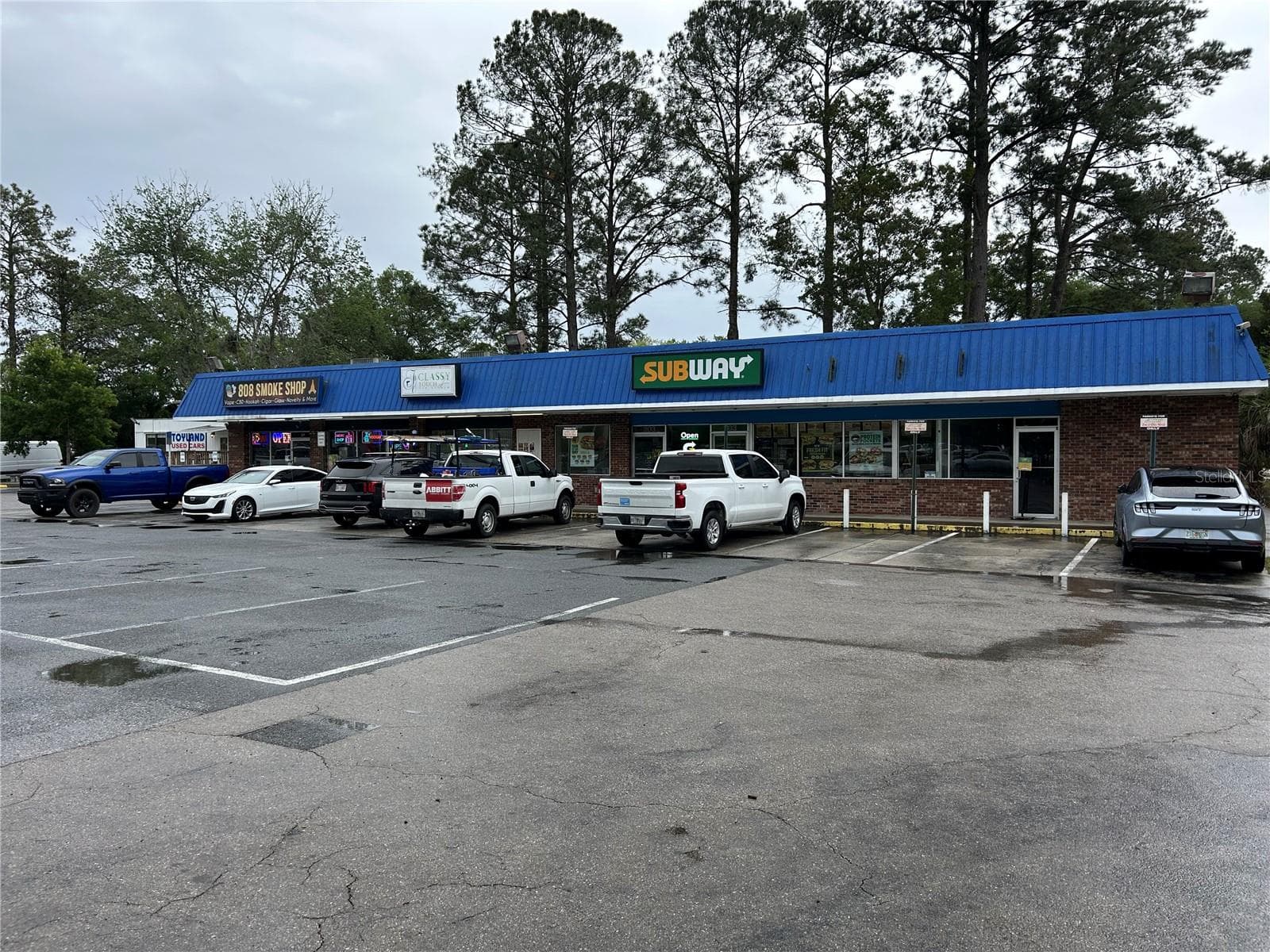Retail at 203-221 NE 39TH AVE, GAINESVILLE, photo 2 of 8