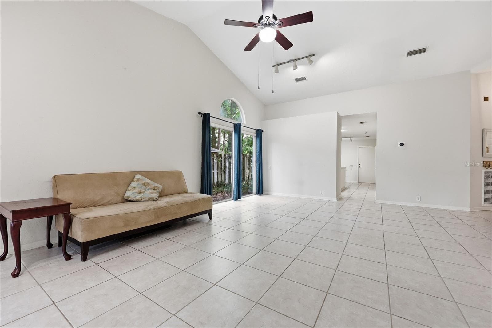 Single Family Residence at 1736 NW 16TH PL, GAINESVILLE, photo 4 of 25