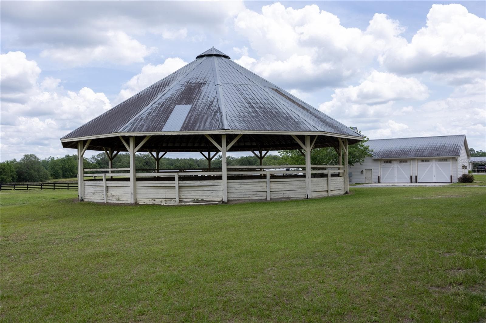 Community Equestrian Center - 1146 SW MANDIBA DR, LAKE CITY
