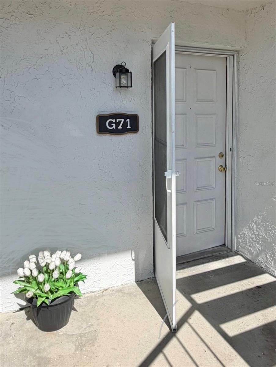 The Fair Oaks community is located in South Tampa, close to everything you need! - 3815 N OAK DR #G71, TAMPA