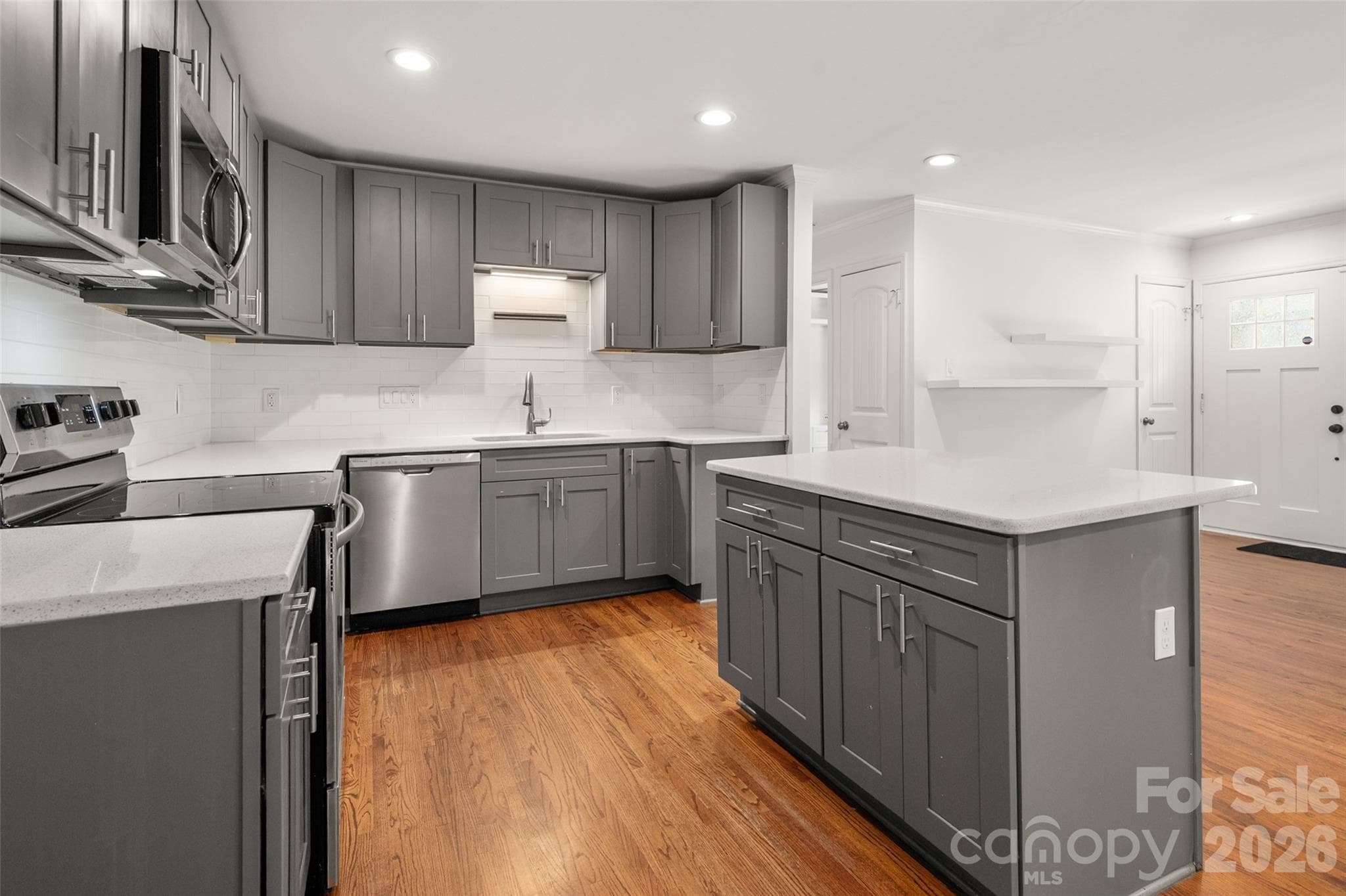 Single Family Residence at 4300 Dowling Drive, Charlotte, photo 7 of 23