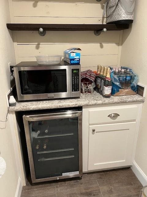 Wine cooler - 6850 SE 88 LN, TRENTON