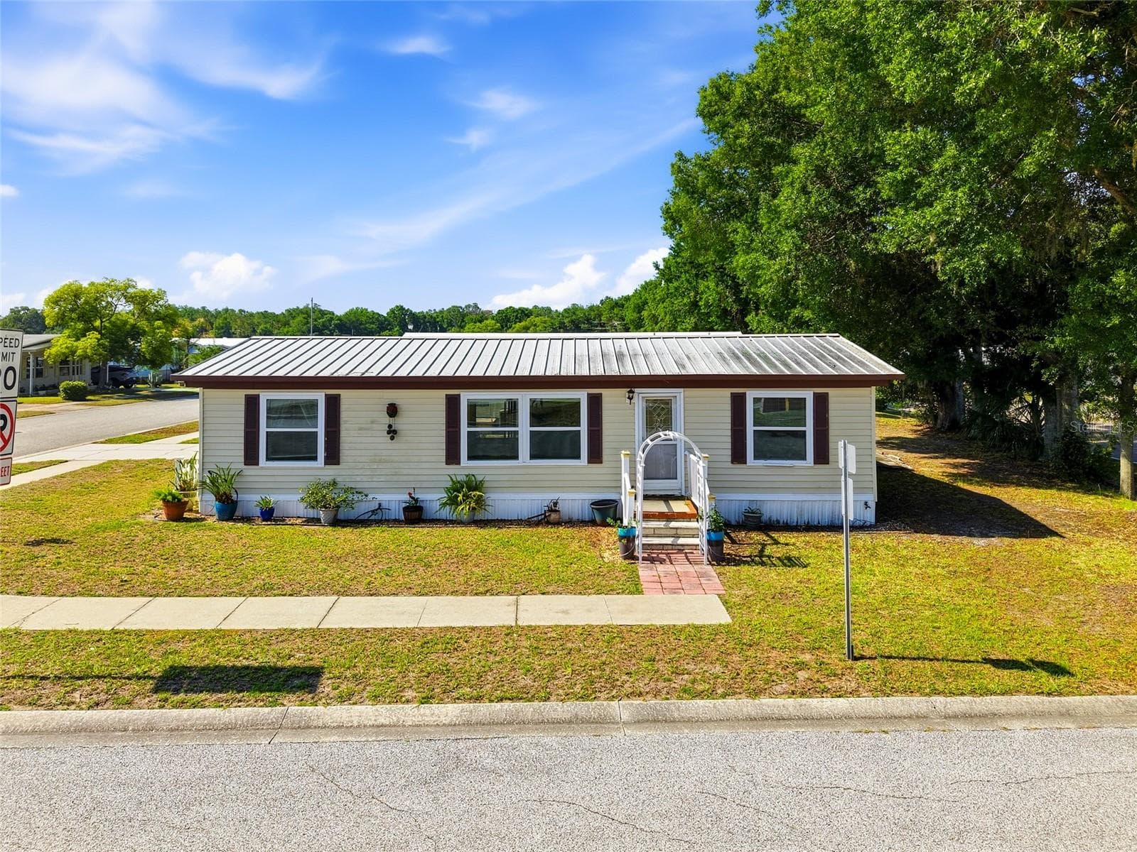 3933 SARAH DR